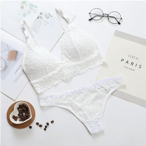 Conjunto Sujetador Y Braguitas Diseño Floral Y Transparencias Office Blanco